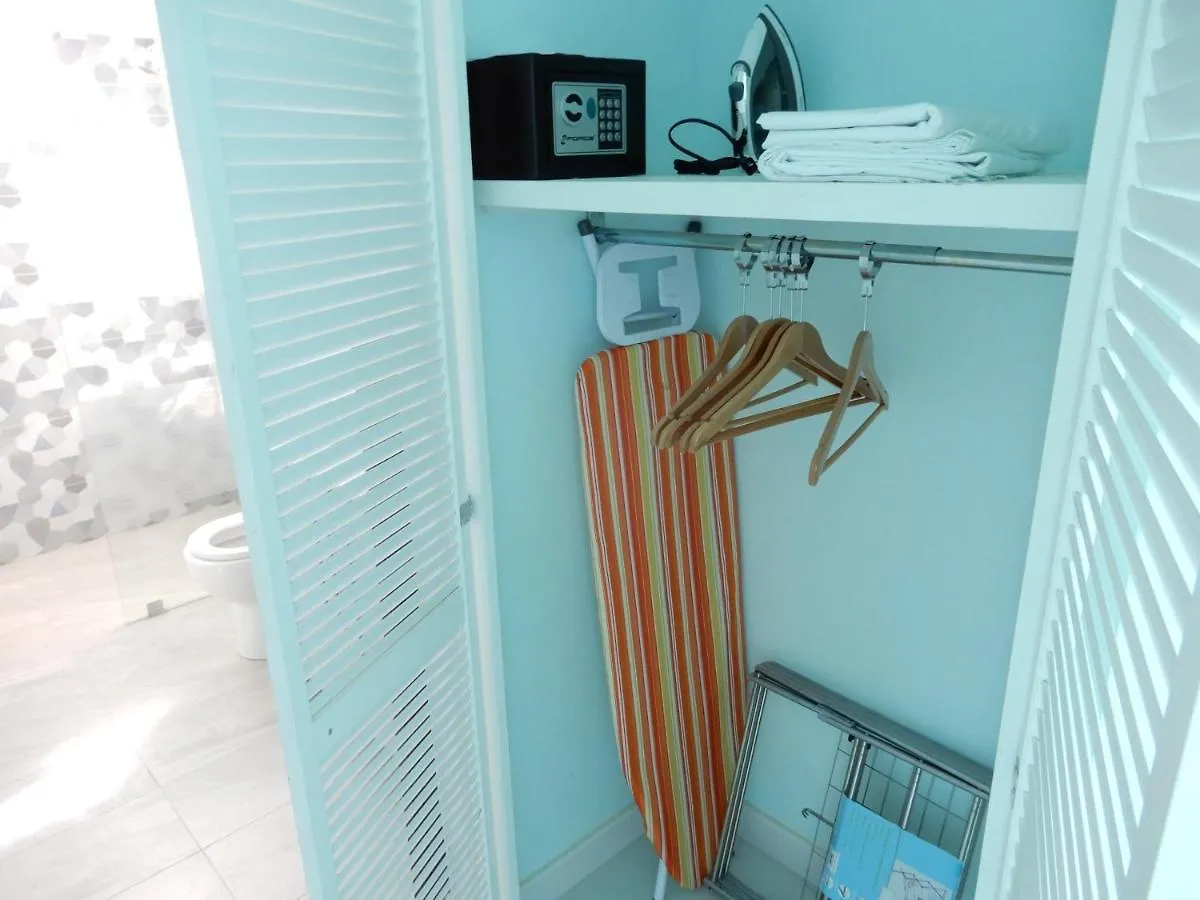 Oistins Bayview Apartments 크리스트 처치 바베이도스